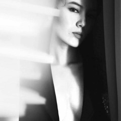 Hãy cho em gần bên anh - Phương Linh