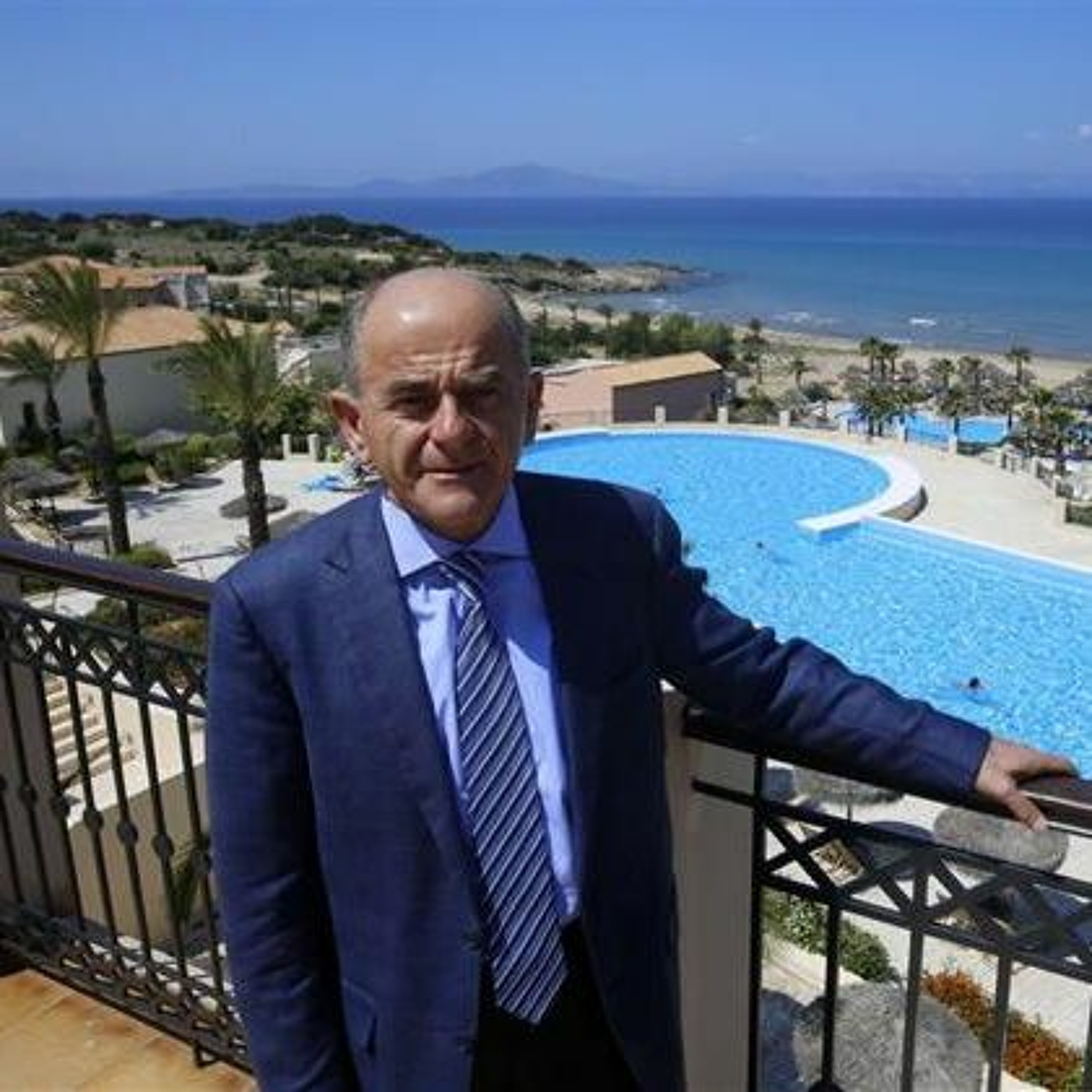 Interview de Michalis Minadakis - Directeur Général du Grecotel Cape Sounio episode artwork