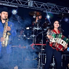 Track 02 Los Sandovales SLP Live CD Vol 1 "Ayer La Vi Por La Calle y Otras Popurri"