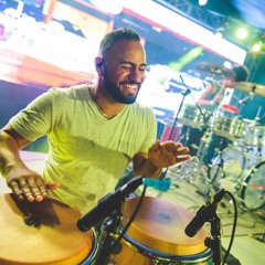 Festival De La Isla 2013  Rey De La Paz  "Todo Se Derrumbo" Christian Pepin Conga Solo