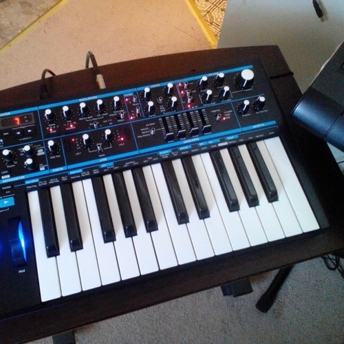 Synthesizer Heartbreak: One Synth Leaves Another for a Drum Machine