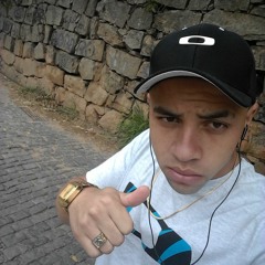 Dj NeNeM FrEiTaSn(Set de eletronico remix )