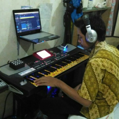 Caping Gunung Dangdut Mp3 By Hery Susanto On Soundcloud Hear The World S Sounds
