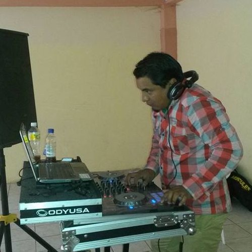 Paul Quinteros Feat Dj Juan Carlos Daga - Linda Flor Andina (remix)