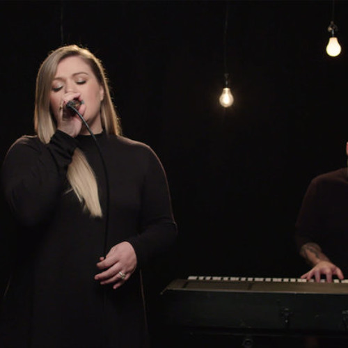 Kelly Clarkson - It's Quiet Uptown (Cover By Annielska)