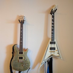 SharpNDressed (Jackson vs. PRS)