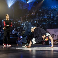 Taisuke Vs Wing(Red Bull Bc One 2014 World Final Paris France)