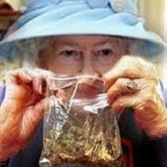 Queen Smokes Green