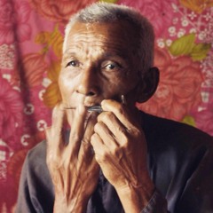 កួយផ្ទាត់អង្គួច (ភូមិអូរពោធិ៍ /រំចេក 1970 by Dupaigne, Bernard)