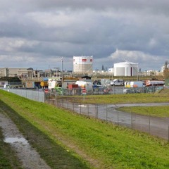 Canvey Island: Feature about the storage of LNG on the island (SA 19/1/24/1 Part 6)