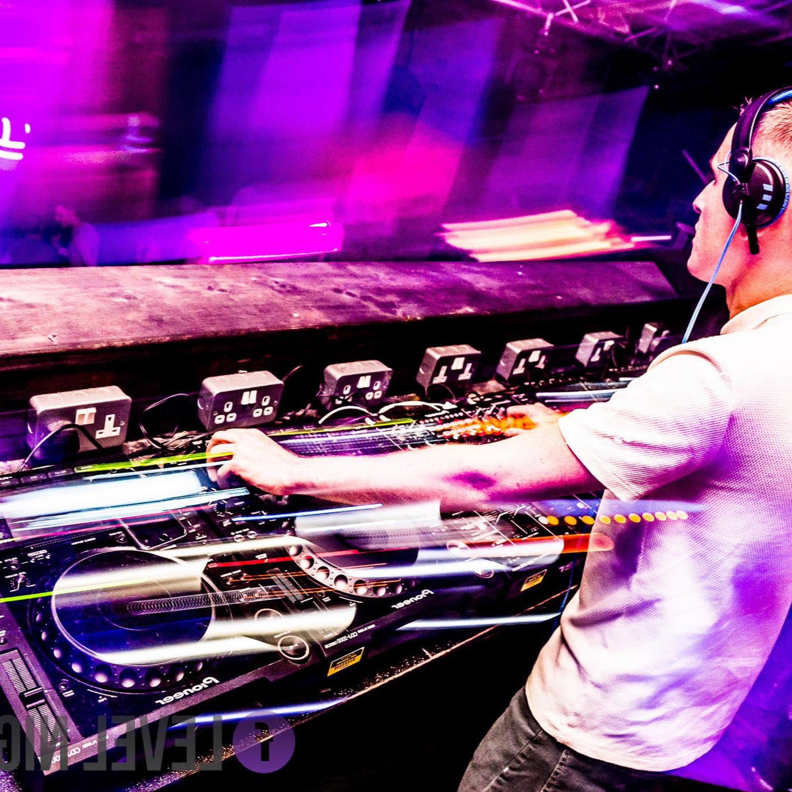 DJ Lee Morrison - Megamix - 2013 episode artwork