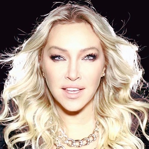 Deborah Blando - Decadence avec Elegance