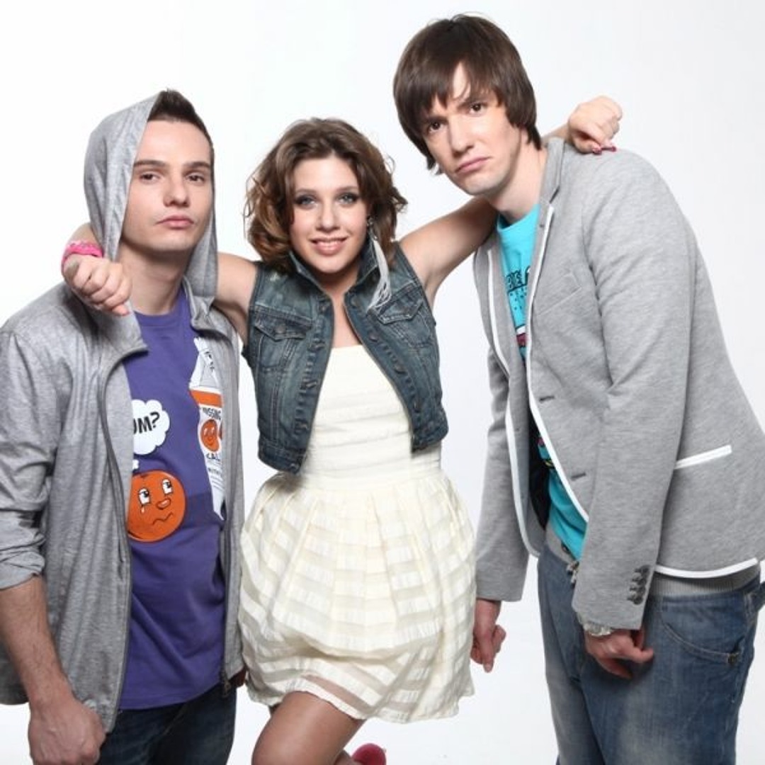 Мой первый день крутой кто поет. Мой первый день крутой кто поет. Крутые петы. Alex g обложка. 5sta family 2003.