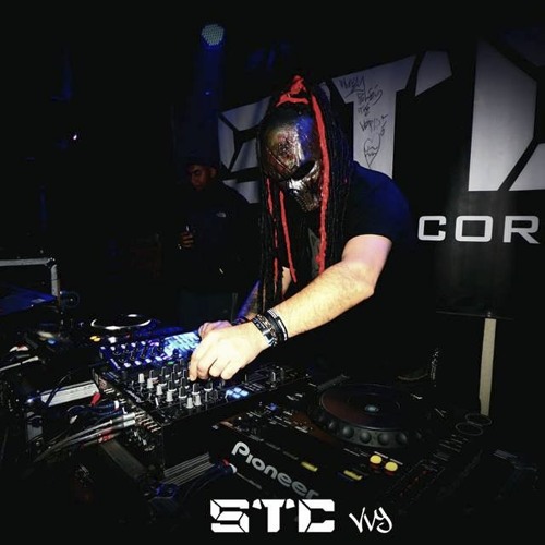 SuBuRbASs aka WolfeNoiz' @ Slow To Core 1rst Anniversary / La Bodega_Bruxelles_20.12.2016