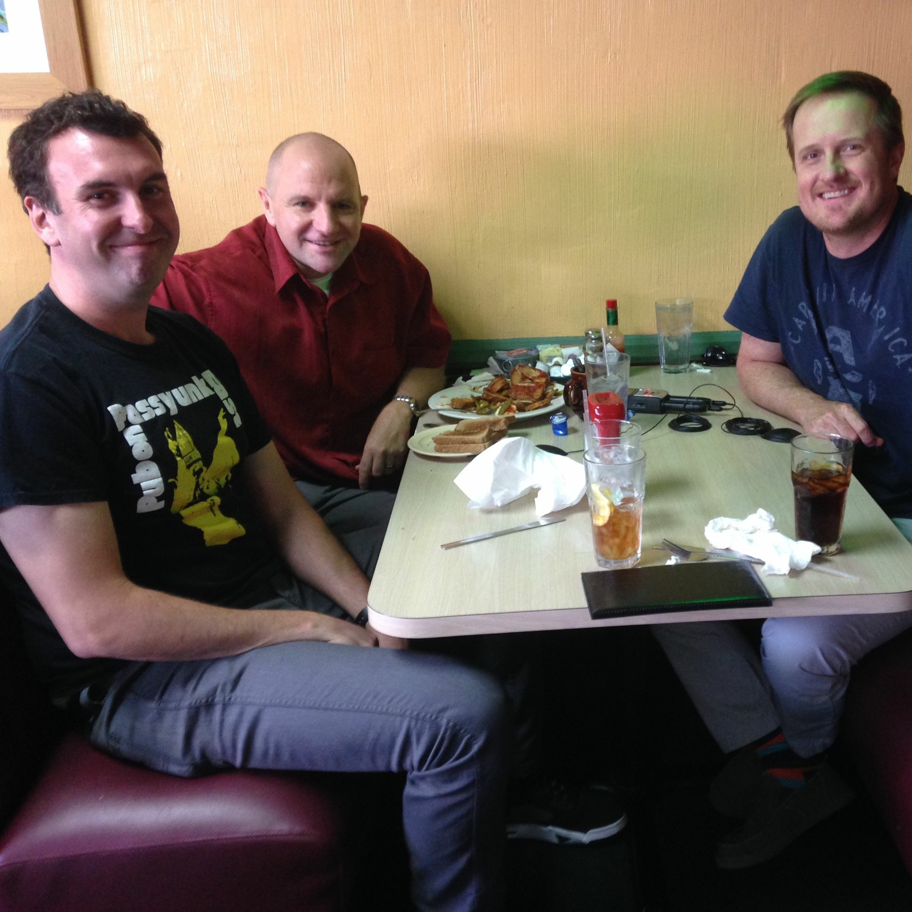 Episode 31: Matt Braunger (Bridgetown) & Auggie Smith (Late Late Show) at The Magnolia Grille episode artwork