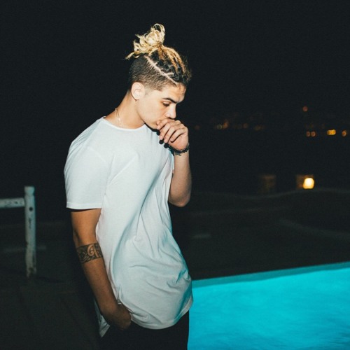 OOOUUU, Sneakin & StarBoy - Young M.A., Drake & The Weeknd (William Singe & Conor Maynard Cover)