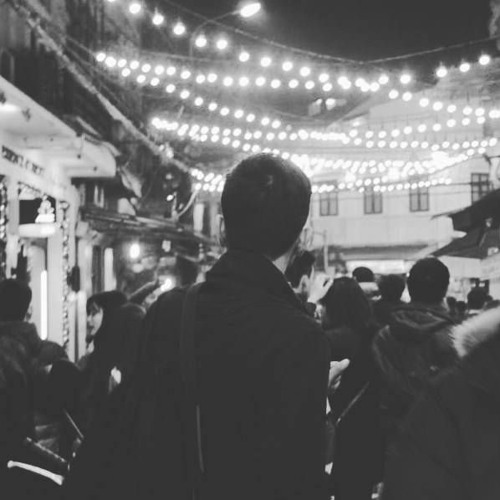 Đông (feat. một ca sĩ nữ)