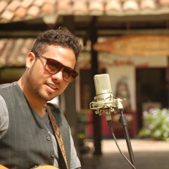 Caliente - Ricardo Aguilar