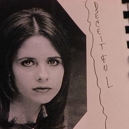 cruel ⛓👠🖤  (prod by loyaltee)