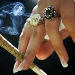 قصيدة سيجارة حشيش للشاعره إيمان صابر (قيثارة الأمل)