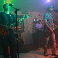 Lucas Araújo e Éder Elias - Romance ideal (Os Paralamas do Sucesso Cover Ensaio) 2007