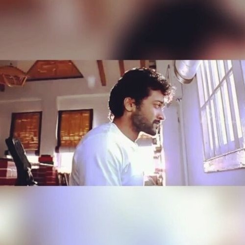 vaaranam aayiram bgms
