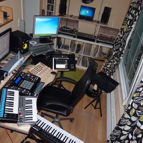 Dizze rascall ft fekky Still Sitting Here remix prod Durty Method