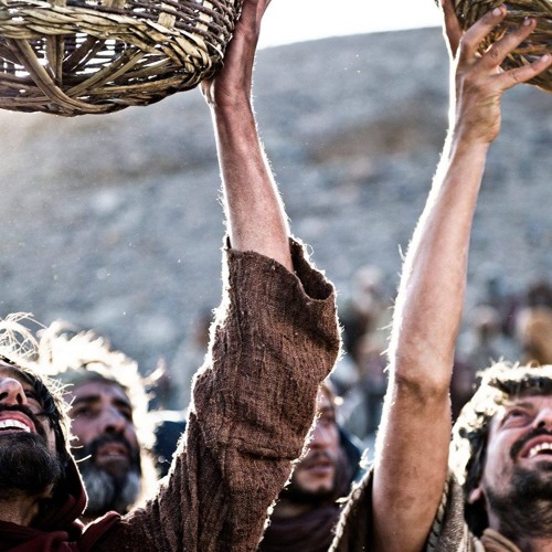 كللت السنه بجودك لكورال العدرا ارض الجولف