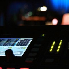 Biru - Nadia (Vina Panduwinata Cover)