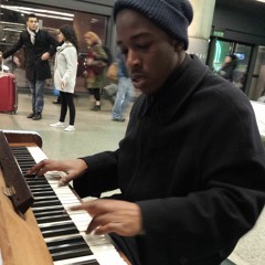 Efe Ikeuseu aka FX, on piano at St Pancras Station, London, 30 Dec 2016 (raw audio)