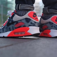 Knucks - Breakfast At Tiffneys