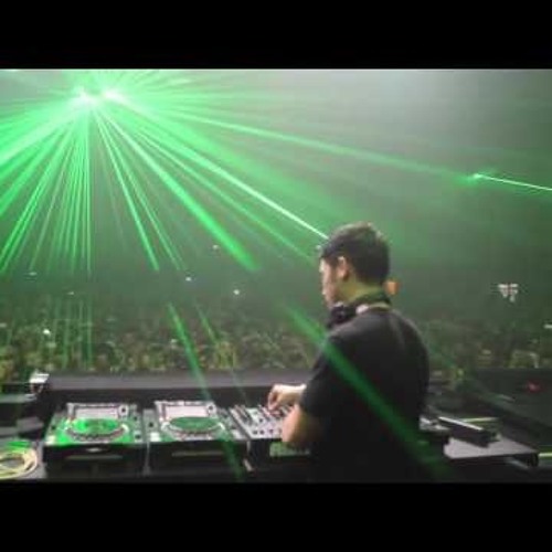 Dax J - Escape The Domino