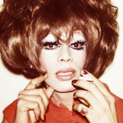 Queersplaining: drag en travestie