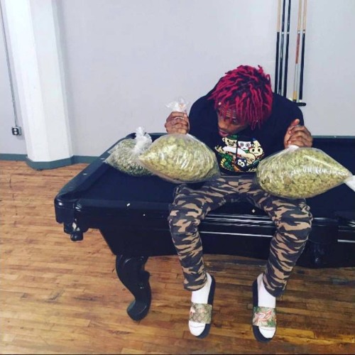 FAMOUS DEX & WARHOL.SS ~ WALKING DEAD [PROD BY GNEALZ]