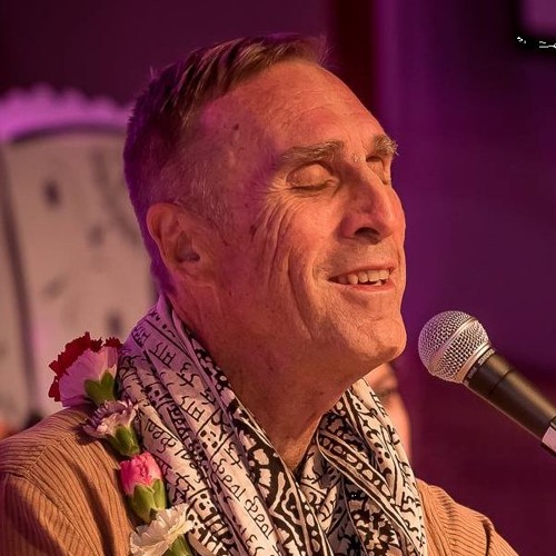Bhajans - Hare Krishna Kirtan - Bada Hari Prabhu - Radha Madan Mohan Temple