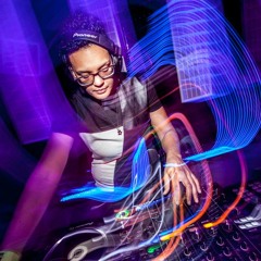 Jackie-Spade-Shelter 325 NYE