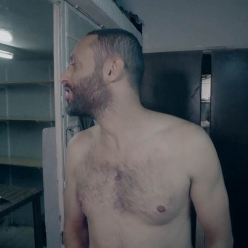 Thinking Of Leaving (Spoken Word)    بفكر آرحل