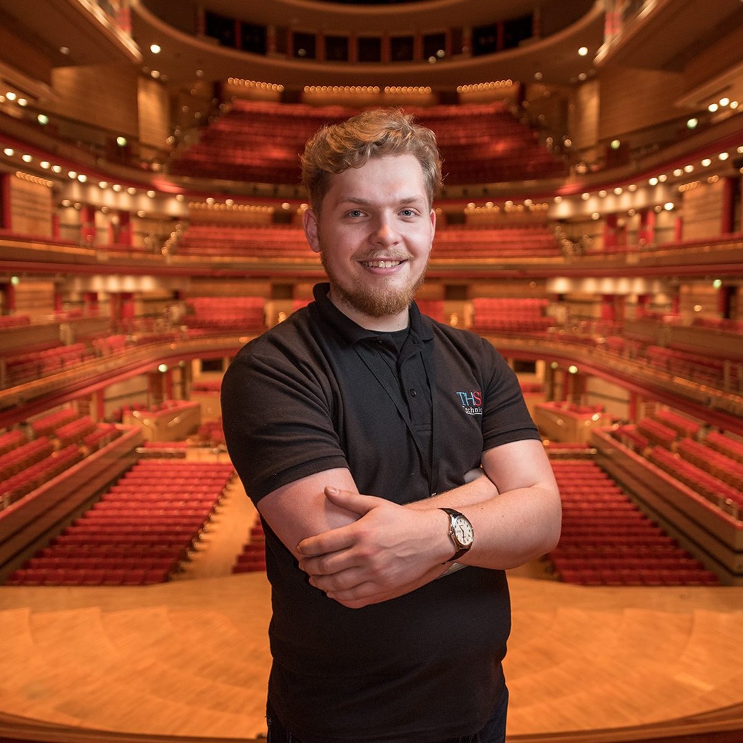 Stream episode Symphony Hall reverb chamber plugin by Liam.Hodgetts212 ...