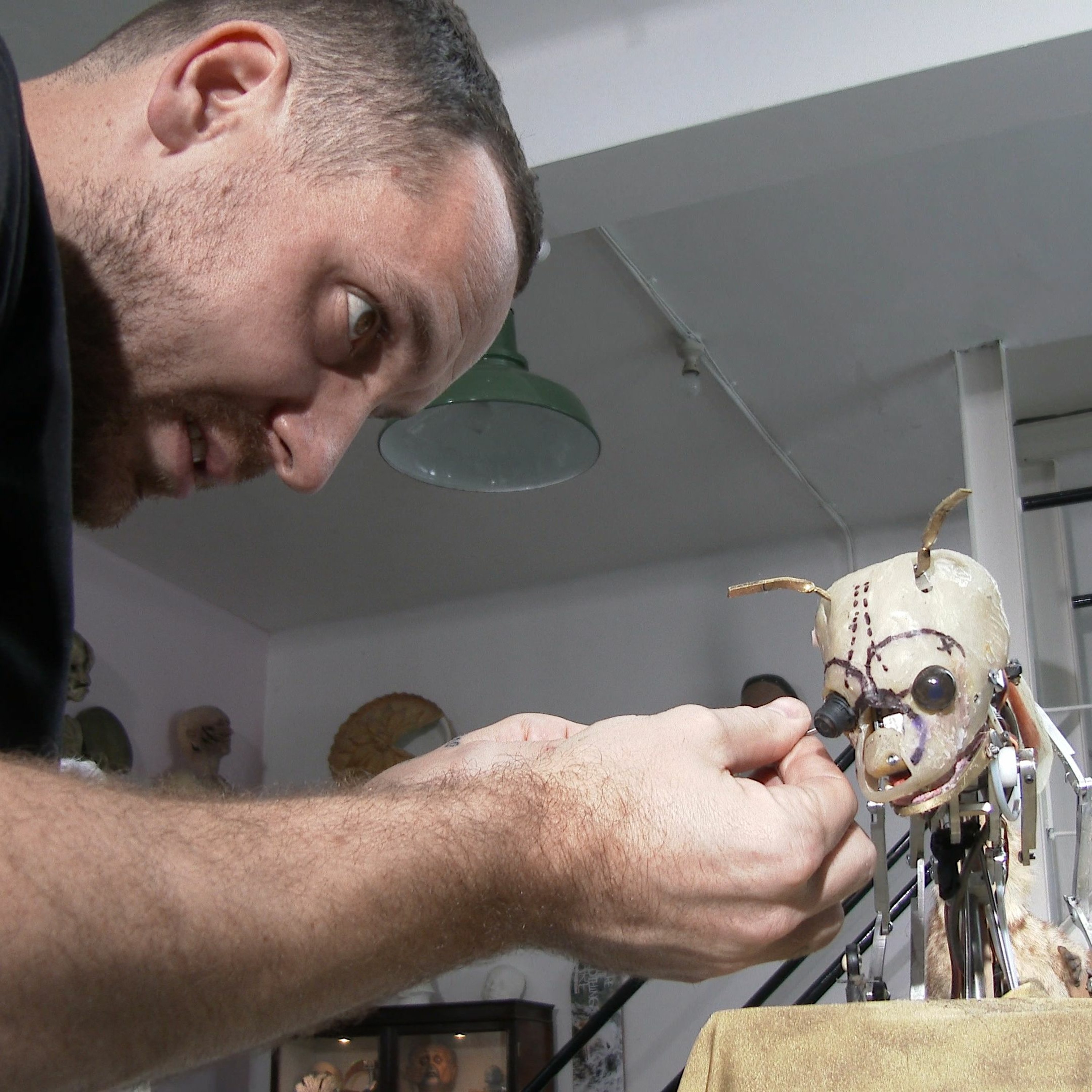 How to Build a 'Spy Creature' with Animatronic Designer John Nolan