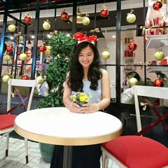 Nụ Hồng Mong Manh