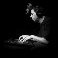 Phil Weeks DJ set @ Bateaux Mouches