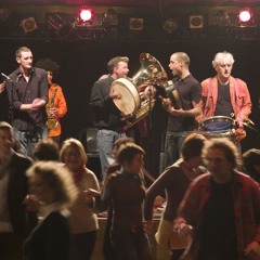 LA REPUBLICANA - LO CÒR DE LA PLANA & AUPRES DE MA BLONDE & Ateliers Lamparo