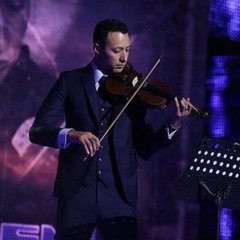 أحمد فهمي - عزف على الكمان