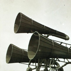 War Tuba plays the Entertainer