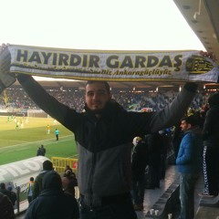 Lara - İhaneti Giymişsin (2017)