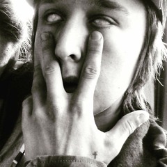 Hell-Bent prod. Skum Beats