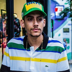 MC Menor da VG - No Baile ela Chaqualha a Lata e o Bumbum (DJ R7)