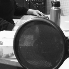 #1 Wir sitzen in einem Tonstudio (und sprechen über Bildung)