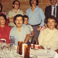 Medelin(prod. Potera) - À VENDA