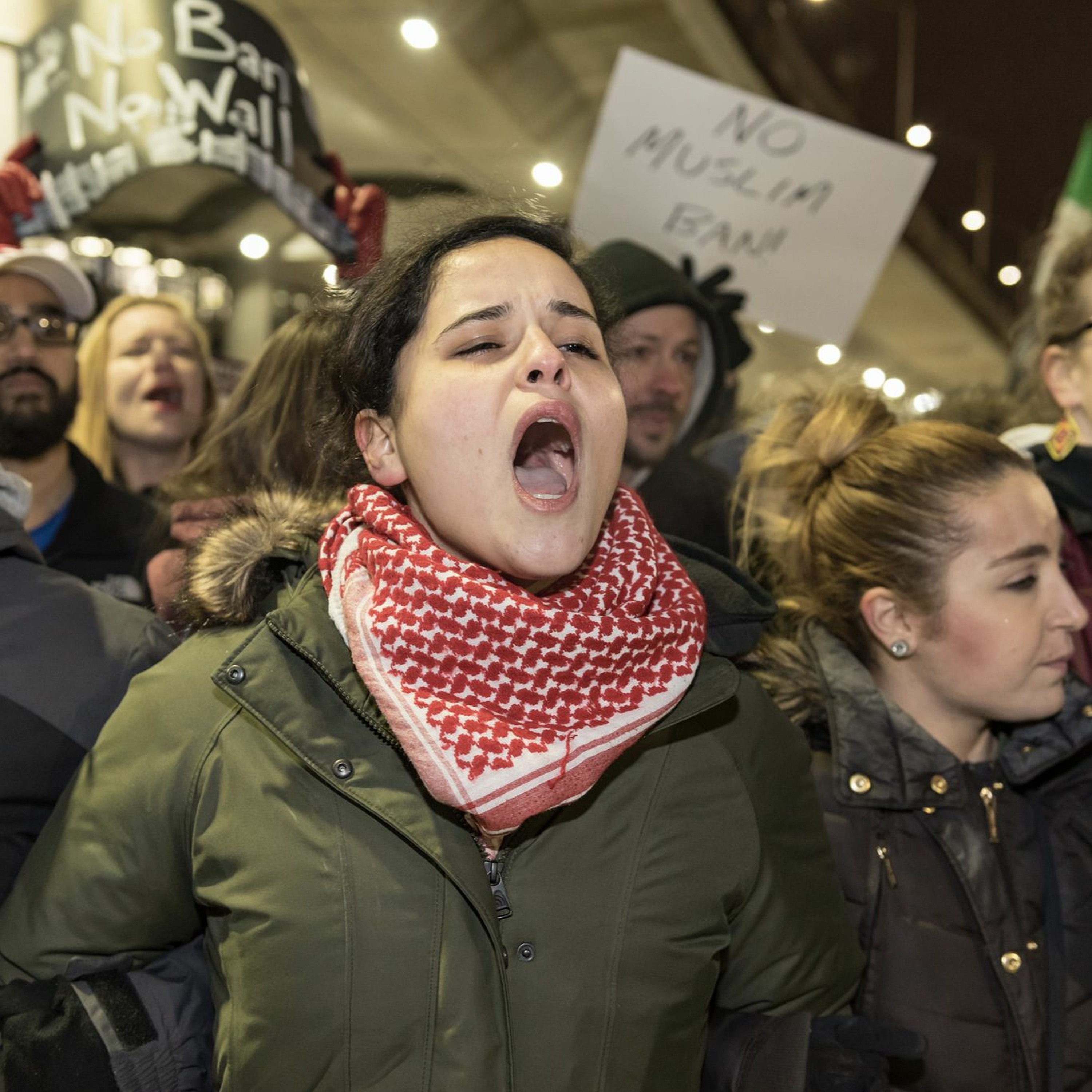 Lawyers, activists organize against Trump's Muslim ban